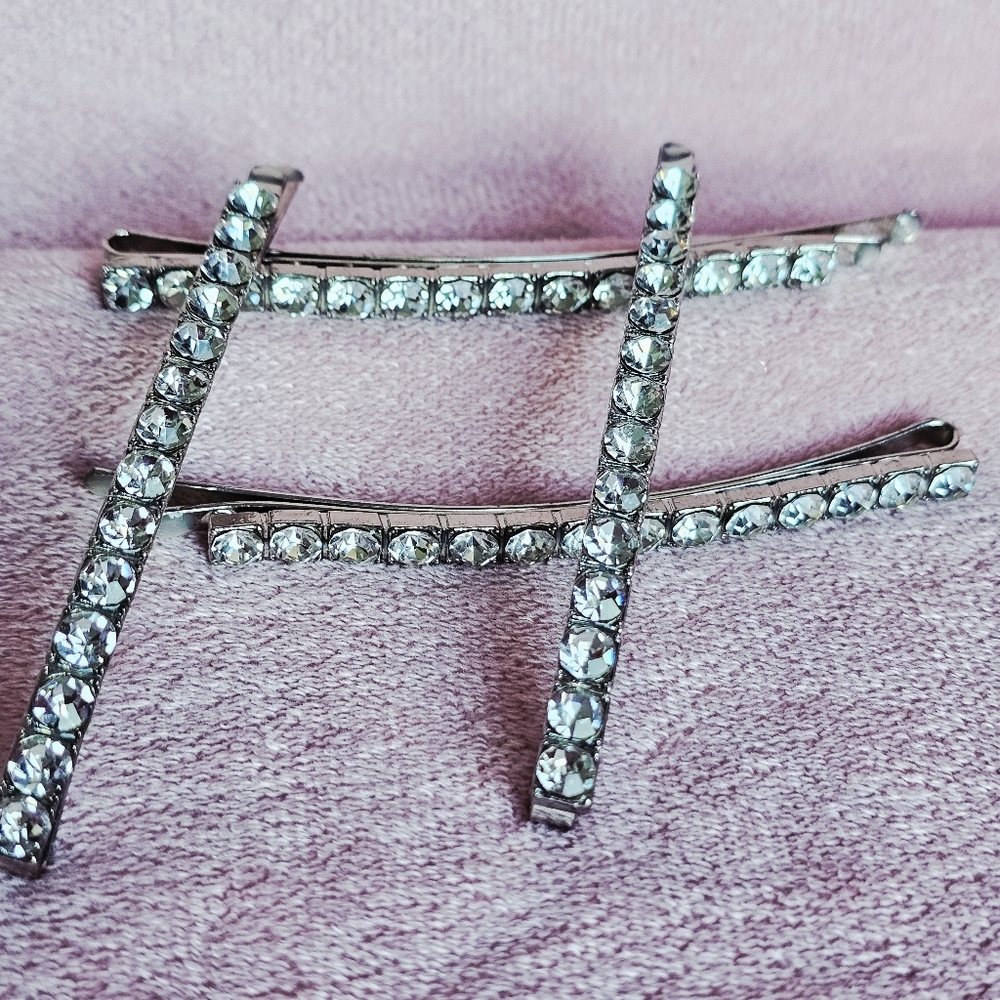 Hair Clips in Sparkling Silver with Rhinestones, Set of 4
